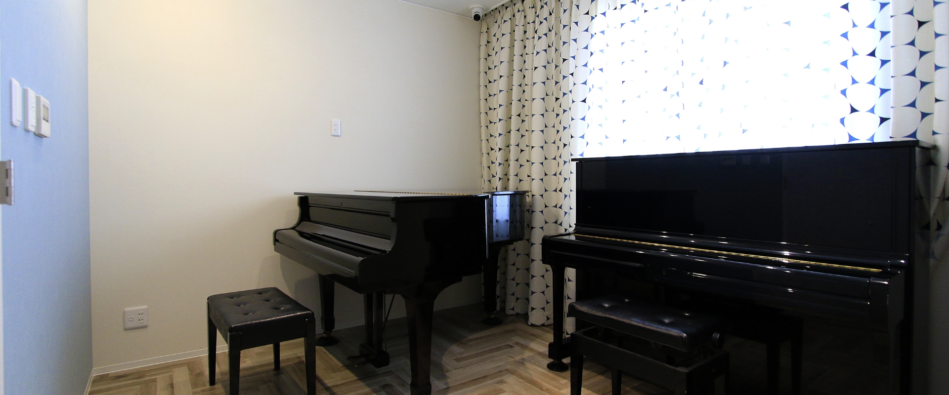 piano room
